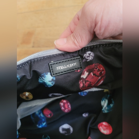 Stella & Dot Madison Clutch in‎  Gray & Pearl - Picture 9 of 10